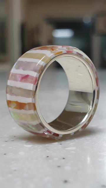 Mother-of-pearl silver ring